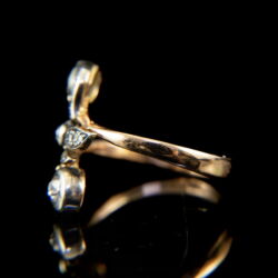 Kép 4/5 - Boutton foglalású bimbós fazonú gyémánt gyűrű