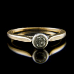 Kép 2/2 - Arany eljegyzési gyűrű régi csiszolású gyémánt kővel (0.20 ct)