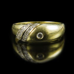 Kép 2/2 - Arany gyűrű apró gyémánt kövekkel