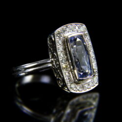 Kép 1/2 - Női fehérarany gyűrű zafír és gyémánt kövekkel