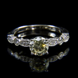 Picture 2/2 -Solitaire-style white gold ring with a 1.05 ct diamond