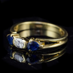 Kép 3/5 - Alliance fazonú női arany gyűrű zafír és gyémánt kövekkel