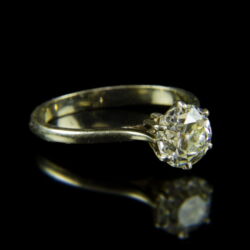 Picture 1/2 -18 K white gold solitaire ring with an old-cut diamond (1.25 ct)