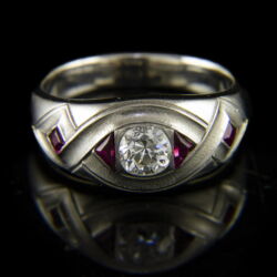 Kép 2/2 - Platina gyűrű rubinnal és gyémántokkal