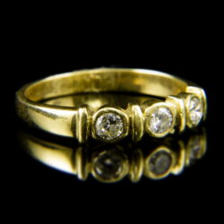Picture 1/2 -14 K alliance-style yellow gold ring with brilliant-cut diamonds