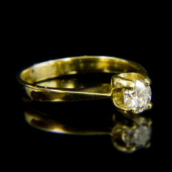 Kép 1/2 - 14 karátos arany szoliter gyűrű briliáns csiszolású gyémánt kővel (0.40 ct)