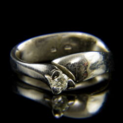 Picture 2/2 -14 K white gold engagement ring with a brilliant-cut diamond (0.15 ct)