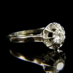 Kép 1/2 - 18 karátos fehérarany eljegyzési gyűrű briliáns csiszolású gyémánt kővel (0.45 ct)