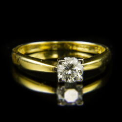Picture 2/2 -18 K gold engagement ring with a brilliant-cut diamond (0.50 ct)
