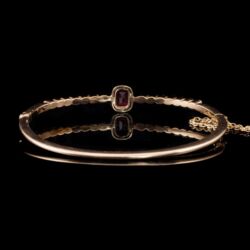 Picture 4/5 -Gold choker with synthetic ruby