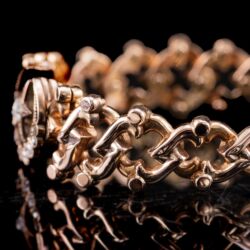 Picture 2/4 -Rugós arany karkötő gyémántékített holddal és csillaggal