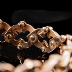 Picture 3/4 -Rugós arany karkötő gyémántékített holddal és csillaggal