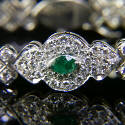 Picture 3/4 -Art deco gold bracelet with emeralds and diamonds