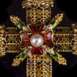 Picture 5/7 -Gold cross pendant with colored enamel decorations
