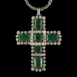 Picture 1/2 -White gold cross pendant with emerald and diamond