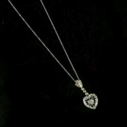 Picture 2/3 -Necklace with a heart-shaped pendant with diamond