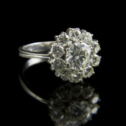 Picture 1/2 -White gold rosetta ring with diamonds