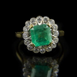 Kép 2/2 - Rozetta fazonú smaragd gyűrű gyémántokkal