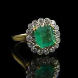 Kép 1/2 - Rozetta fazonú smaragd gyűrű gyémántokkal
