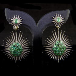 Kép 1/4 - Fülbevaló pár smaragdokkal és gyémántokkal