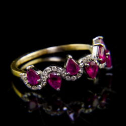 Kép 1/4 - Rubin és gyémánt köves női arany gyűrű