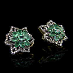 Picture 2/4 -Pair of earrings with emerald and diamonds