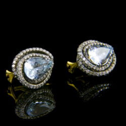 Kép 1/3 - Fülbevaló pár csepp forma akvamarinnal és gyémántokkal