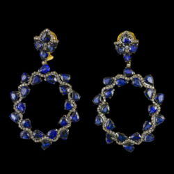 Kép 1/2 - Zafír-koszorú fülbevaló pár gyémántokkal
