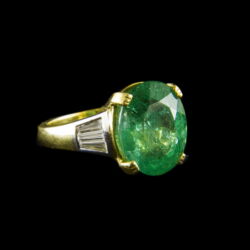 Kép 1/2 - Smaragd és gyémánt köves arany gyűrű