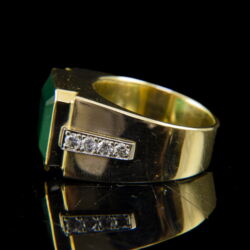 Picture 4/5 -Men's signet ring with emeralds and diamonds