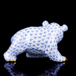 Picture 3/5 -Herend porcelain bear figurine with blue fishnet pattern