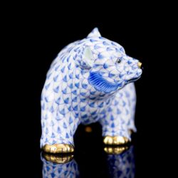 Picture 4/5 -Herend porcelain bear figurine with blue fishnet pattern