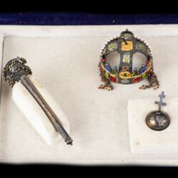 Picture 4/6 -Magyar Királyi koronázási ékszerek miniatűr másolata dobozzal