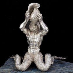 Picture 6/7 -Ezüst Triton figura labradorit talpon- íróasztali dísz