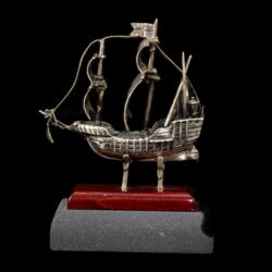 Picture 2/3 -Mini ezüst háromárbócos vitorláshajó 