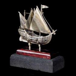 Picture 1/2 -Mini ezüst háromárbócos vitorláshajó