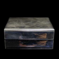 Kép 2/3 - Cigarettakínáló ezüst doboz