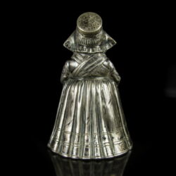 Kép 3/4 - Figurális ezüst cselédcsengő sószórófejjel
