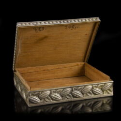 Picture 2/3 -Dutch silver chocolate gift box