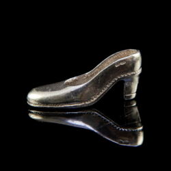 Kép 2/2 - Mini ezüst női cipő