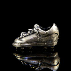 Picture 2/2 -Mini silver cleat shoes