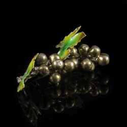 Picture 3/3 -Mini silver grapevine with enameled leaves