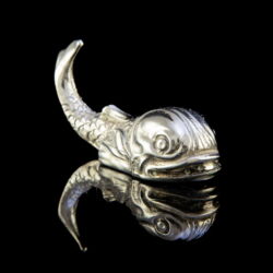 Kép 1/2 - Mini ezüst cethal figura