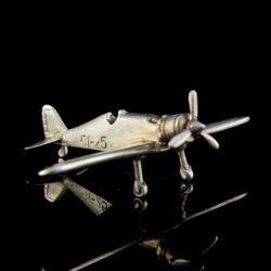 Kép 1/3 - Mini ezüst vadászrepülő