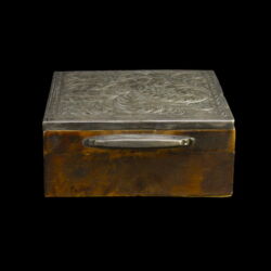 Kép 2/4 - Ezüsttel díszített cigaretta kínáló dobozka
