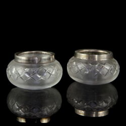 Picture 2/2 -Pair of spice racks with silver edges
