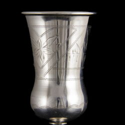 Picture 2/3 -Silver cup with a base and a decorated mantle