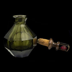 Picture 3/3 -Perfume bottle