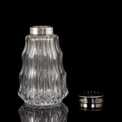 Picture 3/4 -Austrian powdered sugar spreader