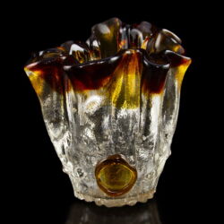 Kép 1/3 - Üveg váza borostyán barna hullámos peremmel